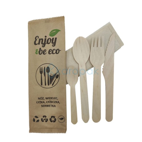 konfekcja_nóż_widelec_łyżka_drewniana_serwetka